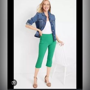 Maurice’s XL Bengaline capri in green NWT